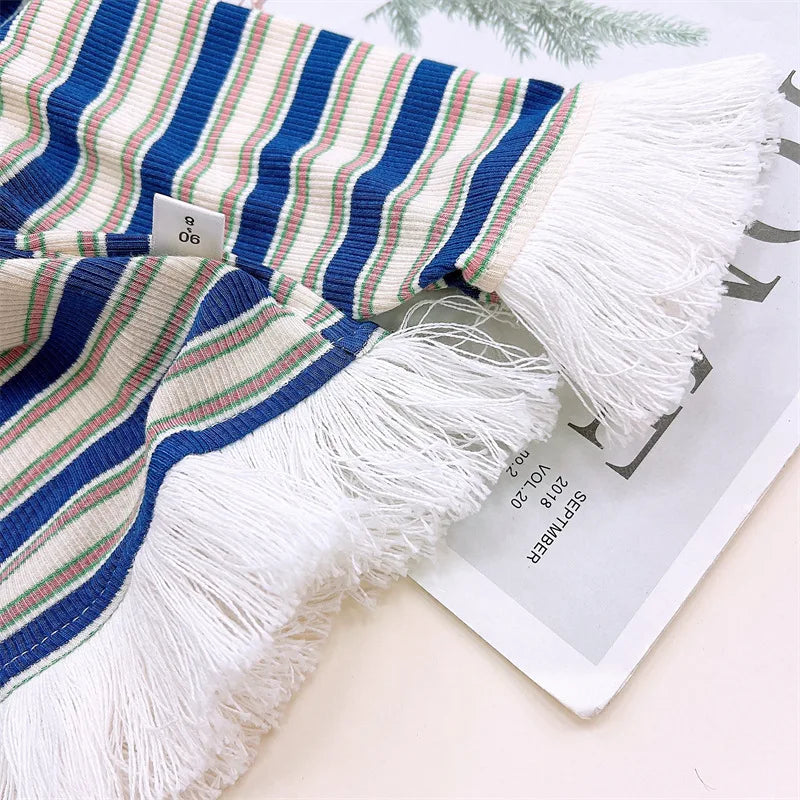 موضة 2025 بنات خريف جديد korean striped tassel jacket bottoming shirt كاجوال ستايل plus love jeans طقم قطعتين size 5t