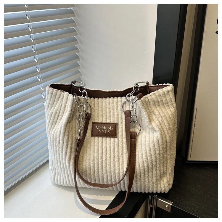شنطة كروس مميزة للنساء - 2025 New Arrival Fashion Big Sizes Bags