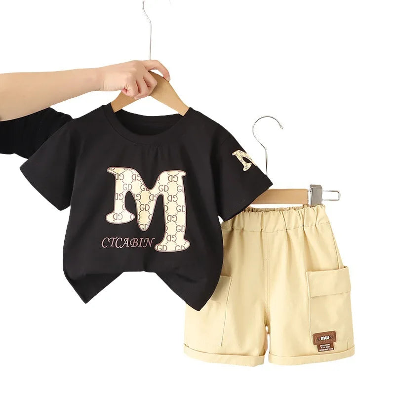 موضة 2025 جديد أولاد صيف pullover بدلة كاجوال طقم قطعتين with round neck أكمام قصيرة and printed cotton fabric for little ones