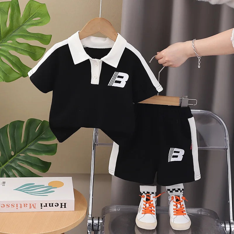 موضة 2025 جديد أولاد صيف two-piece كاجوال بدلة cotton أكمام قصيرة polo shirt and shorts with printed pattern for children
