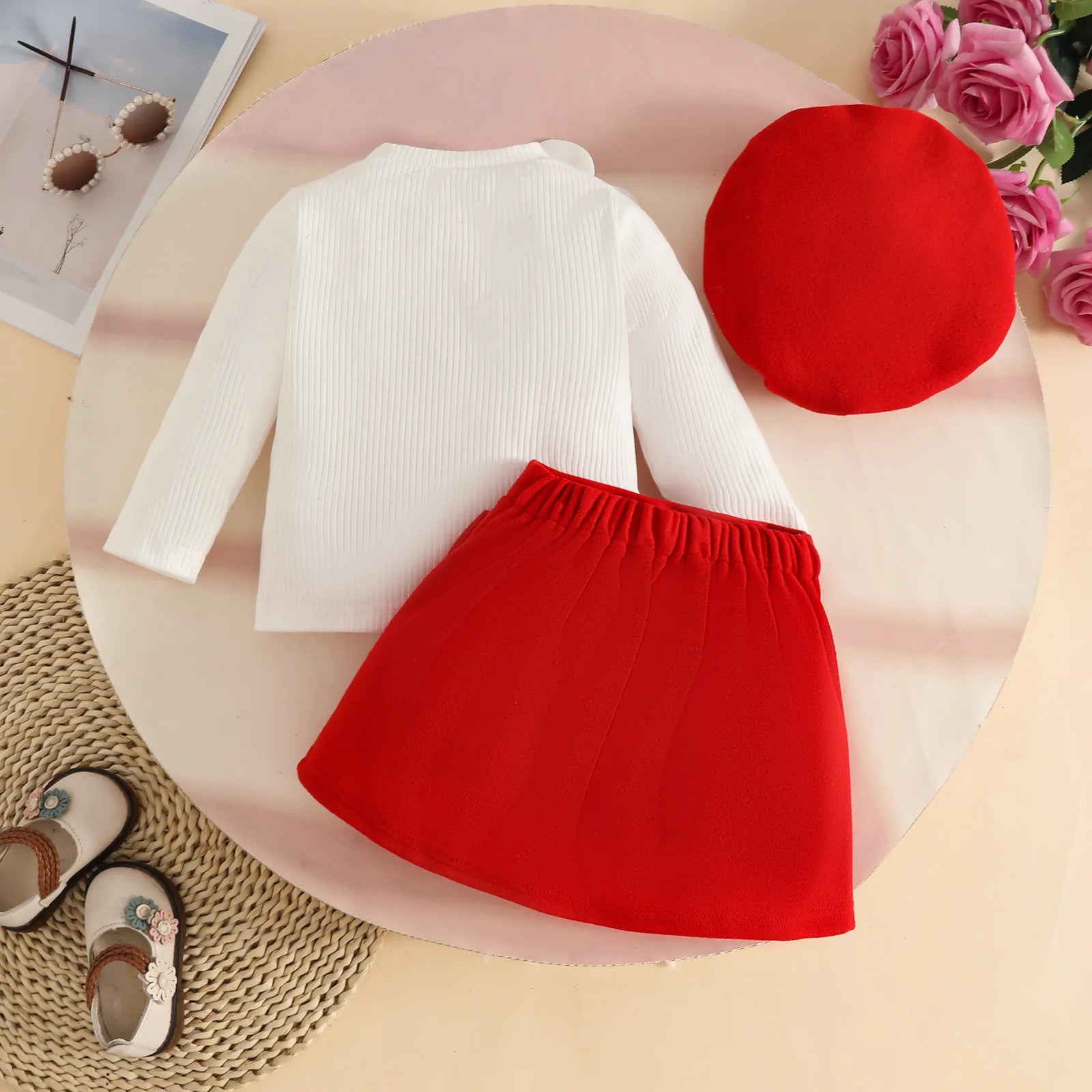 موضة 2025 جديد بنات خريف شتاء clothing طقم embroidered أكمام طويلةd توب half جيب beret nail beads butterfly ربطة made thick
