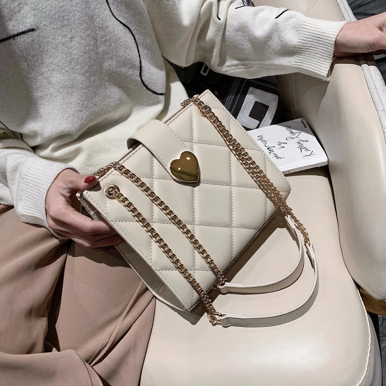 شنطة كتف كاجوال للنساء - 2025 New Trendy Fashion Hand Bag Heart L