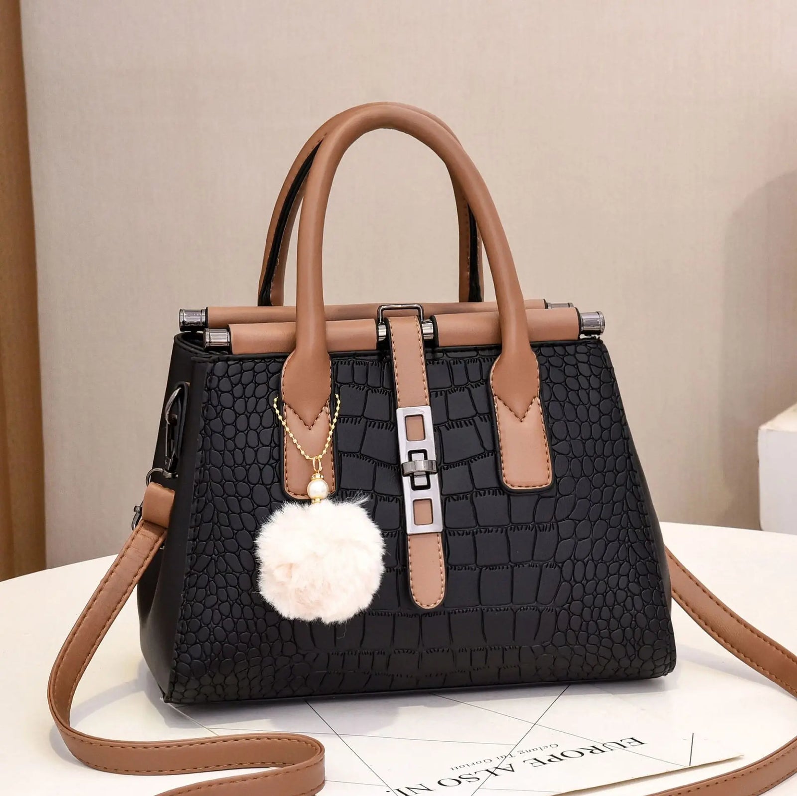 شنطة كتف فاخرة للنساء - 2025 Newest Fashion Pearl Crossbody Leat