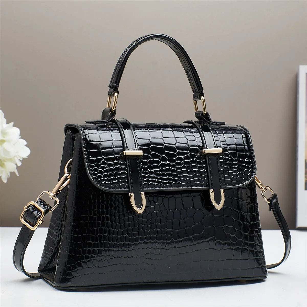 شنطة كتف أنيقة للنساء - 2025 PU Leather Wholesale Ladies Shoulde