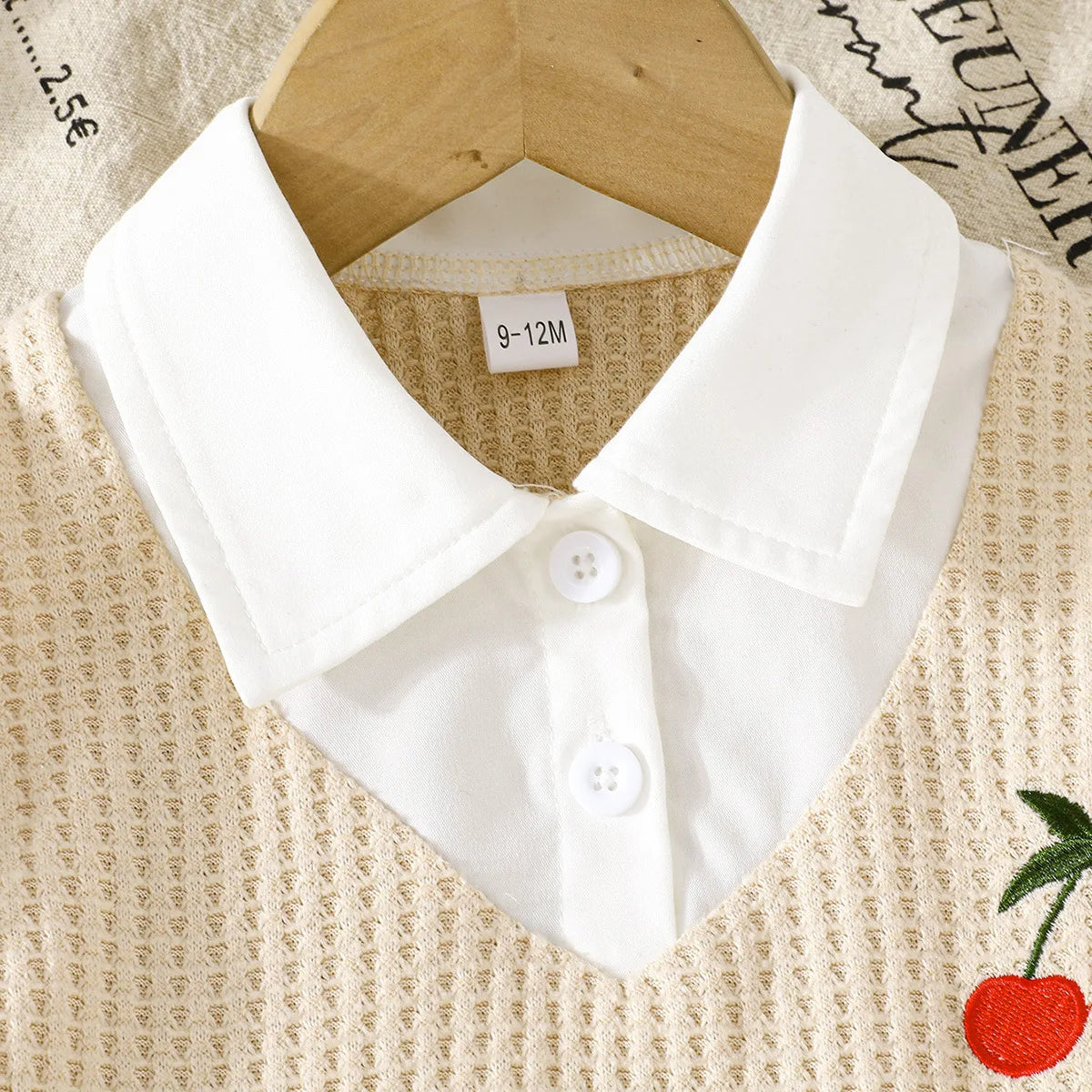 موضة 2025 ربيع وخريف جديد cherry pattern أكمام طويلة توب and بليسيه جيب 2-piece طقم
