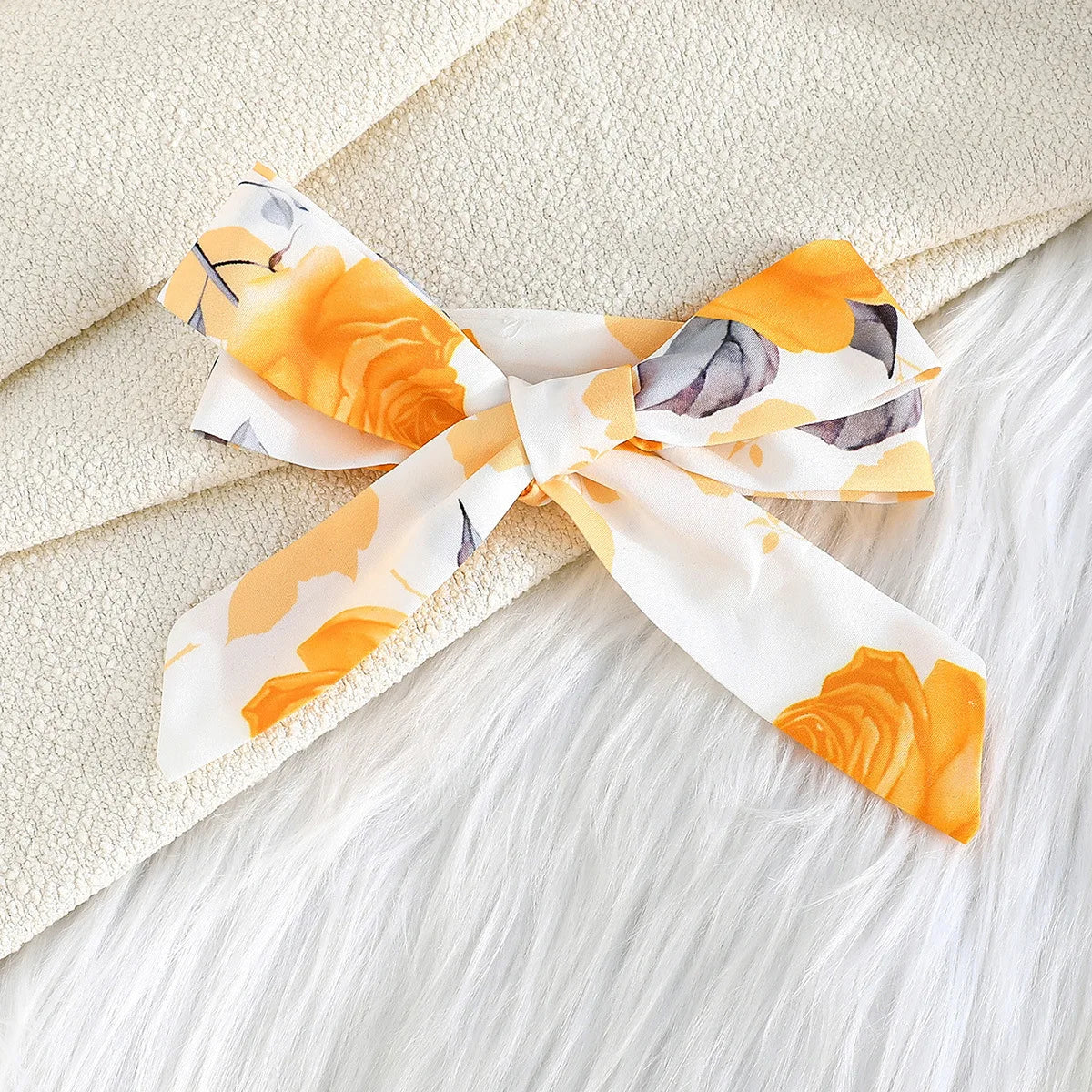 baby بنت ربيع وخريف جديد sweet طقم warm yellow توب flower printed shorts three piece طقم exquisite headscarf