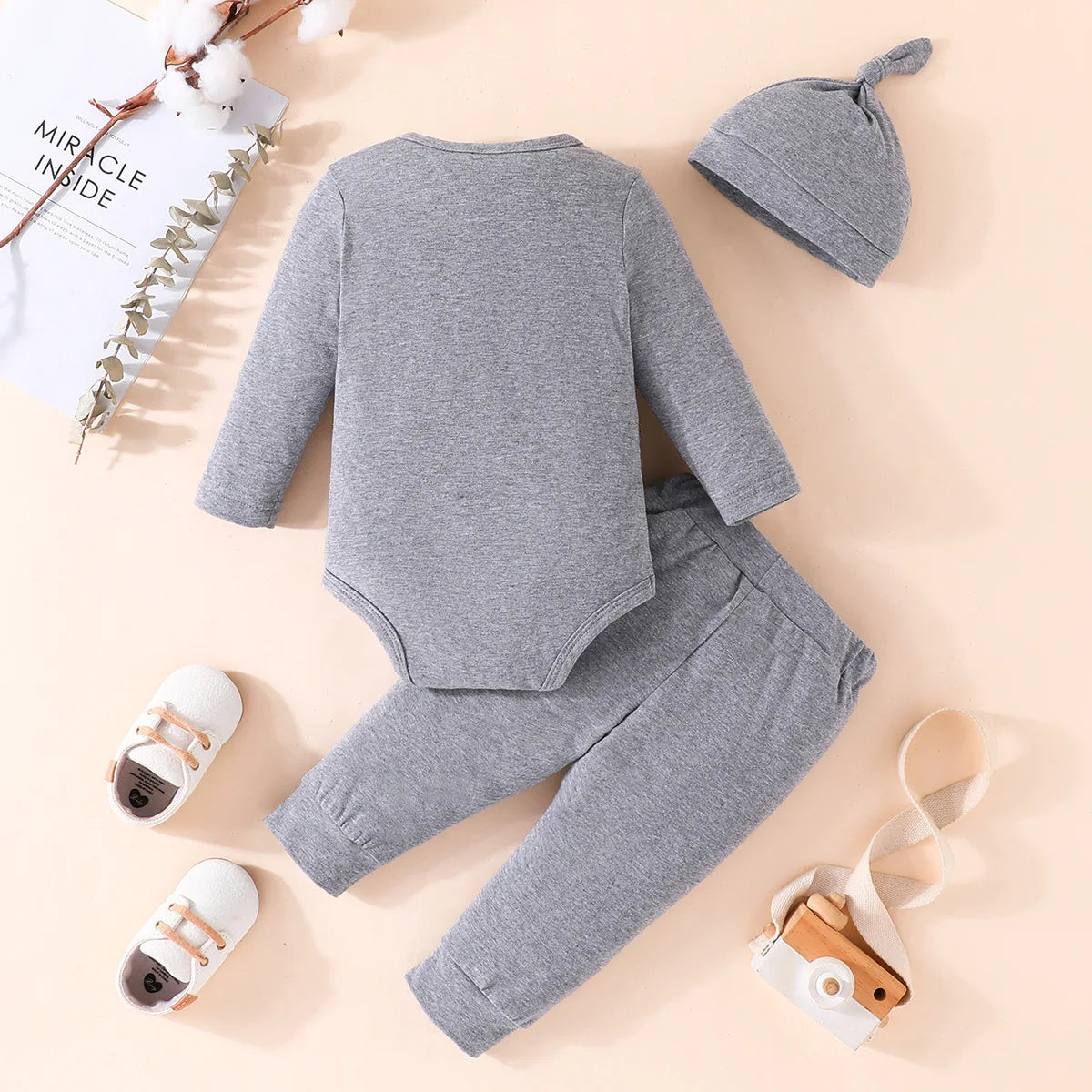 baby ربيع وخريف solid color letter printed جمبسوت with كاجوال pants cute hooded model جديد fashion ستايل
