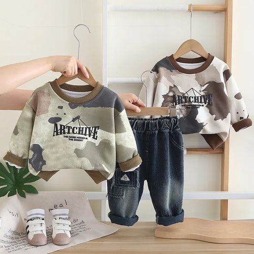 أولاد' ربيع وخريف clothing طقم موضة 2025 جديد children's sports camouflage hoodie طقم قطعتين