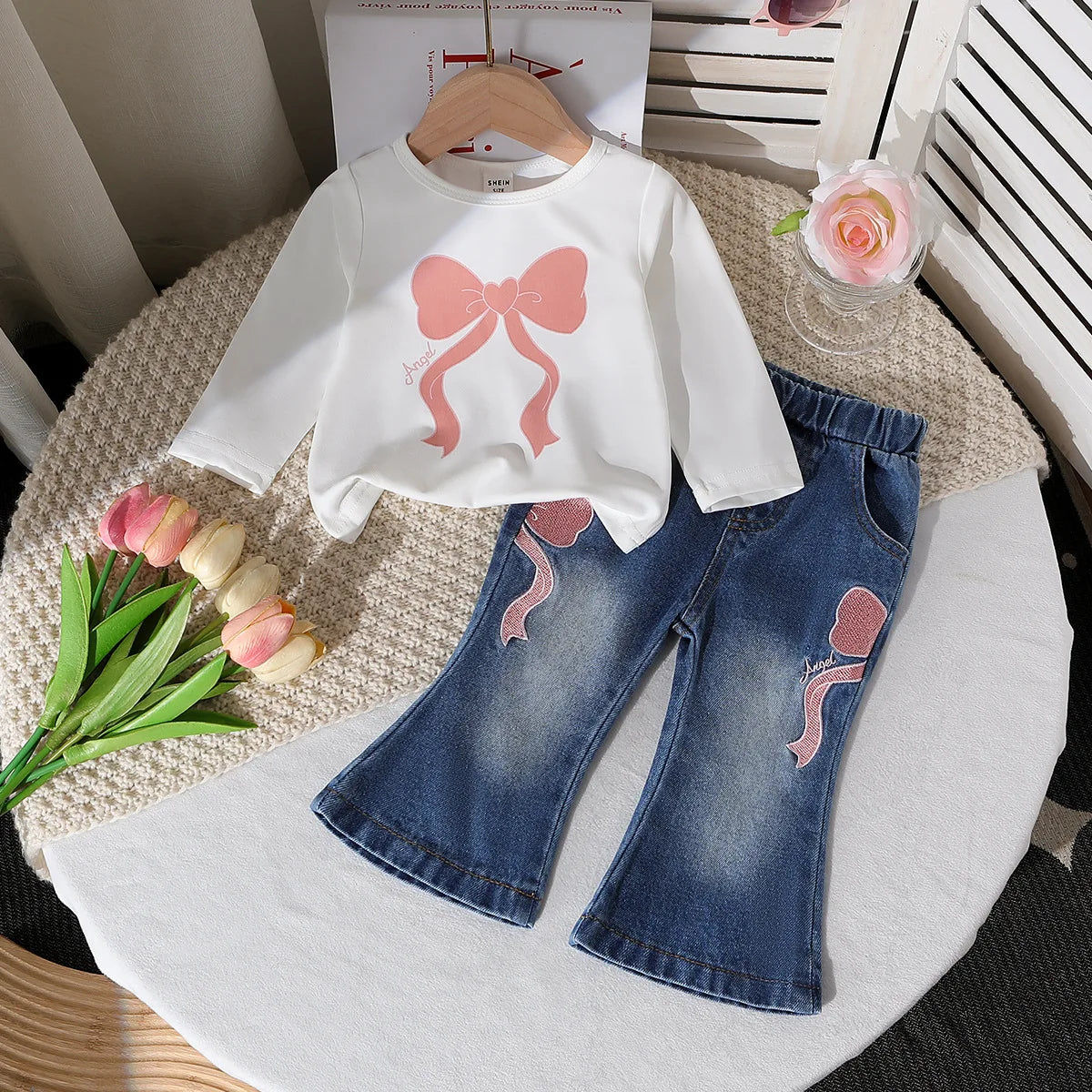كاجوال جديد cross-border بنات طقم قطعتين round neck printed knit توب and دينم bow embroidered jeans with solid pattern