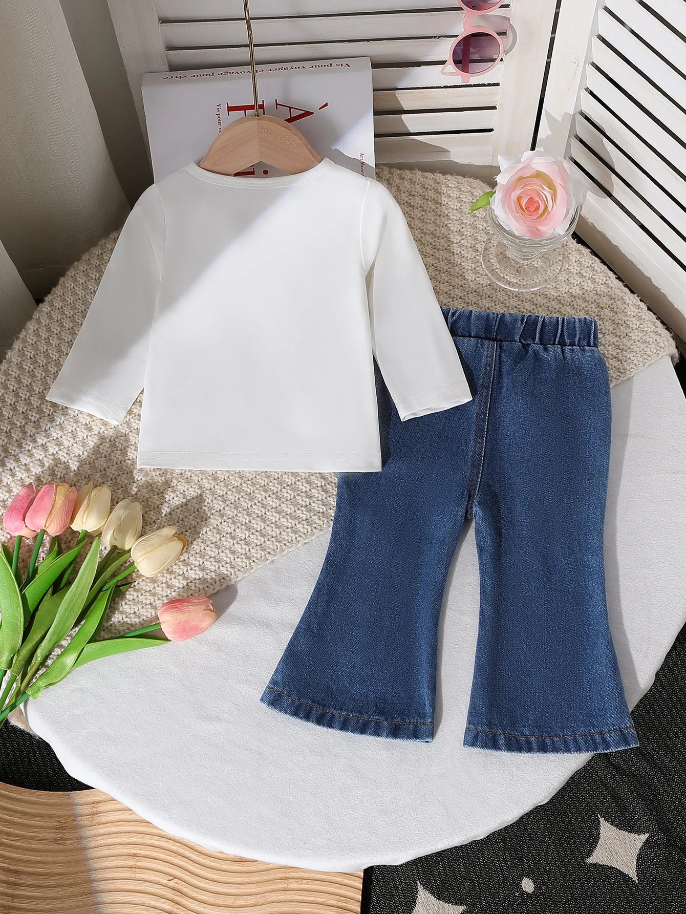 كاجوال جديد cross-border بنات طقم قطعتين round neck printed knit توب and دينم bow embroidered jeans with solid pattern