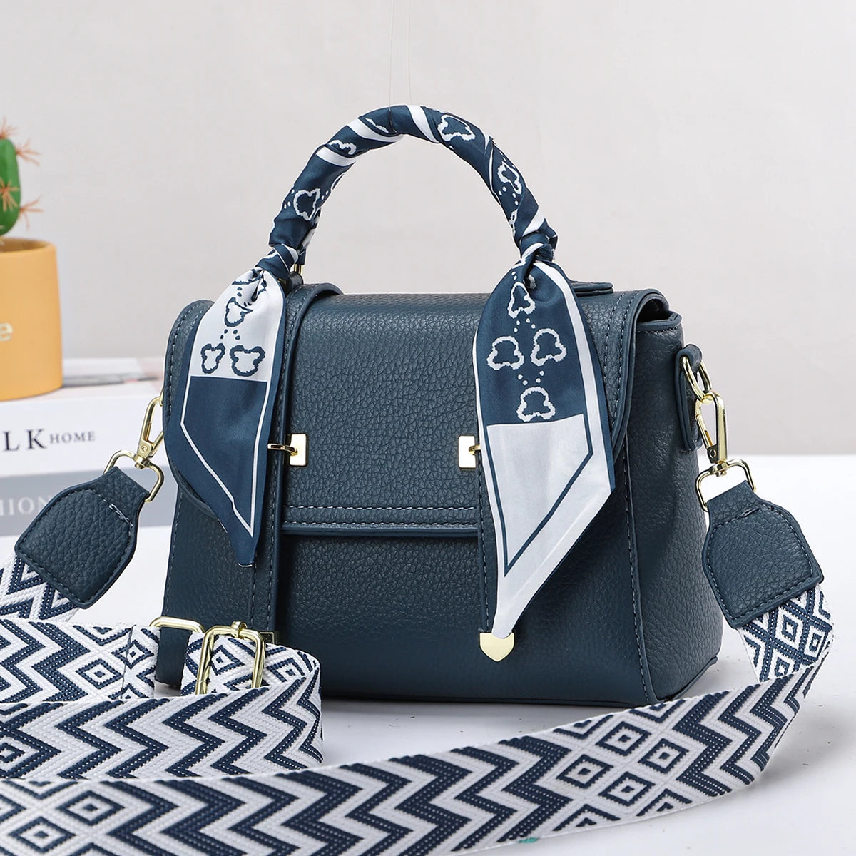 شنطة يد فاخرة للنساء - High Quality Woman Handbag Cheap New Pu