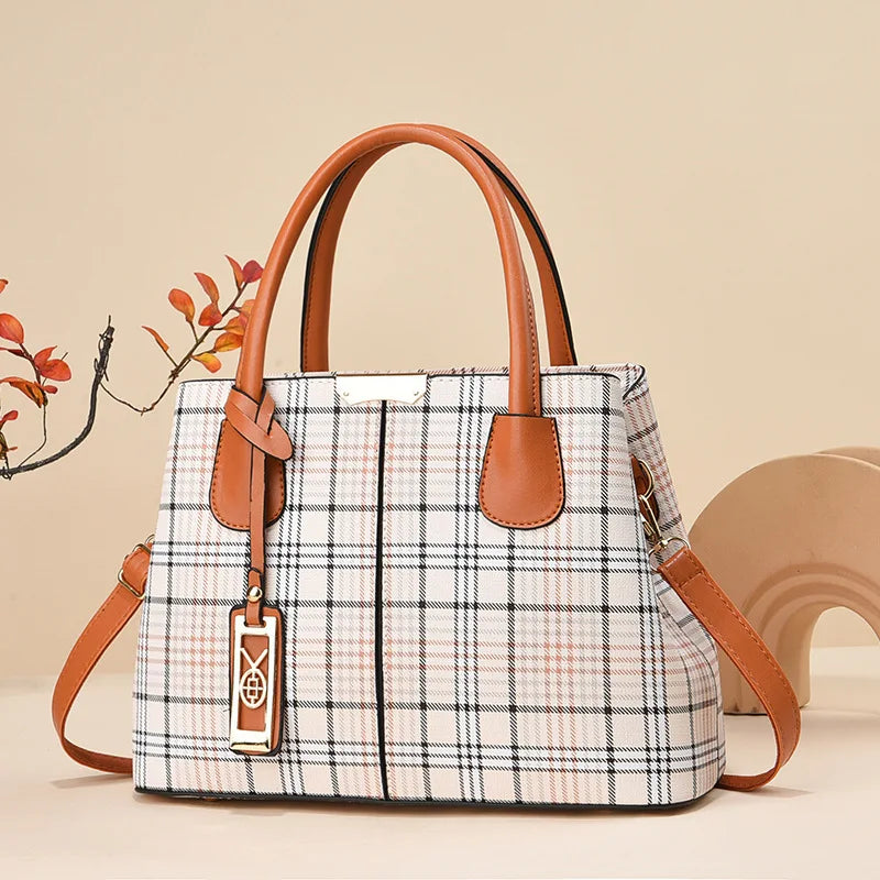 شنطة كتف ترند للنساء - 2023 Latest Fashion Tote Bags Women Hand