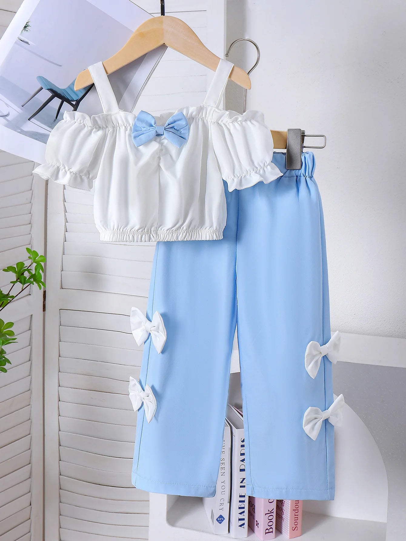 صيف كاجوال بنات طقم قطعتين halter shoulder توب & blue pants in size 2-7y fashionable solid pattern daily use