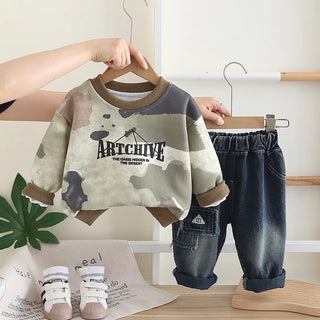 أولاد' ربيع وخريف clothing طقم موضة 2025 جديد children's sports camouflage hoodie طقم قطعتين