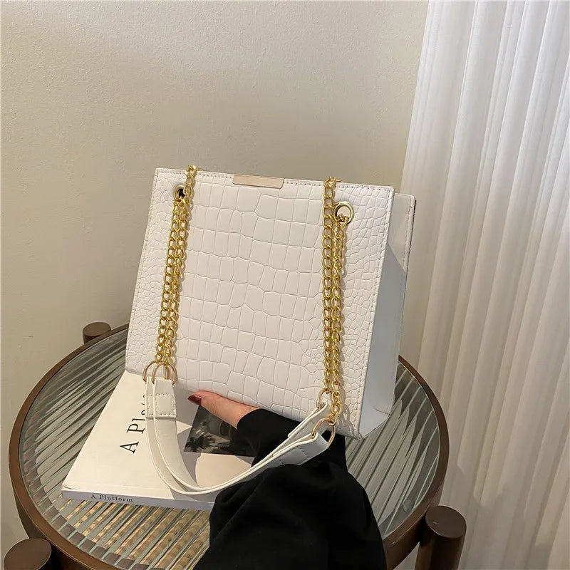 شنطة سهرة شيك للنساء - 2025 New Arrival Bags Brand Golden Chain