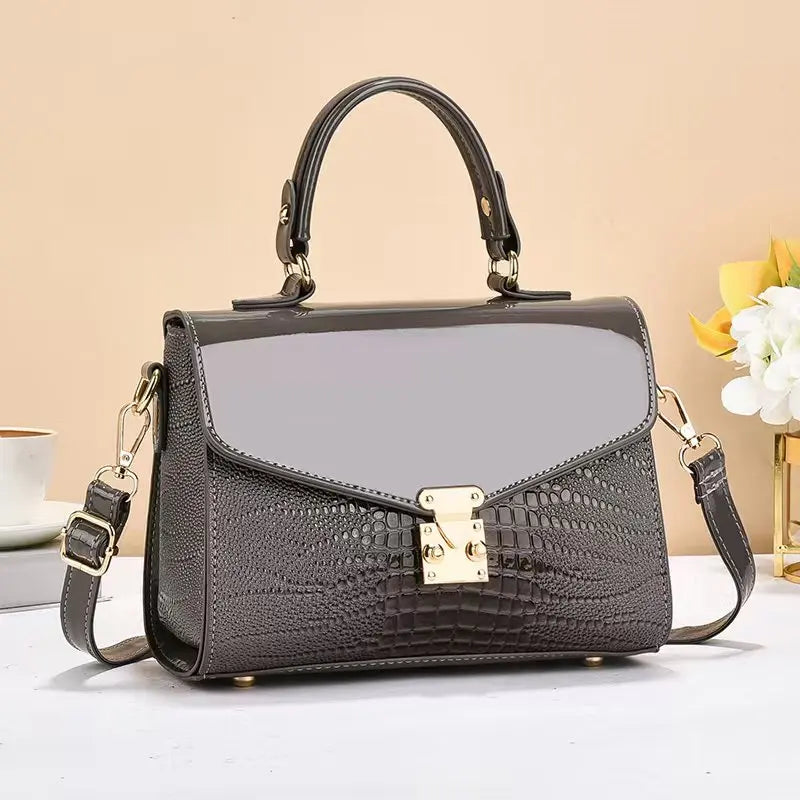 شنطة جلد عصرية للنساء - 2025 Newest High Quality Pu Leather Desi