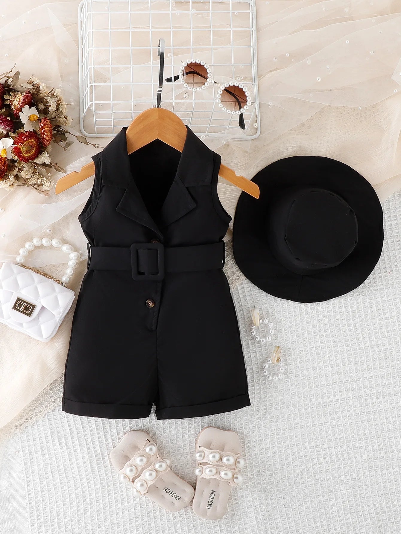 2024 صيف boutique infant بنات clothing بدون أكمام solid color lapel v neck belt bodysuit hat 2pcs baby جمبسوت
