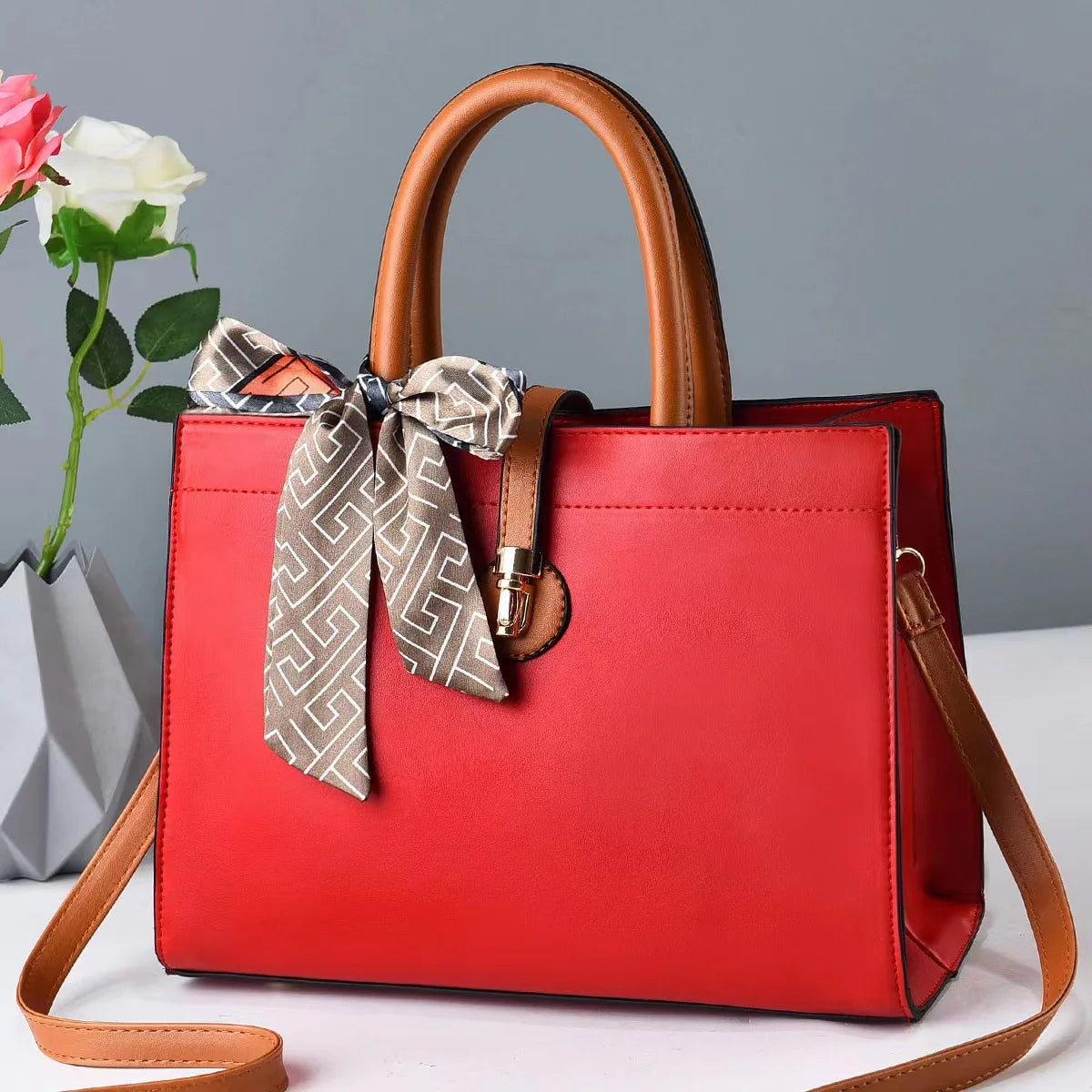 شنطة كروس أنيقة للنساء - Manufacturers Latest Female Bag Fashion