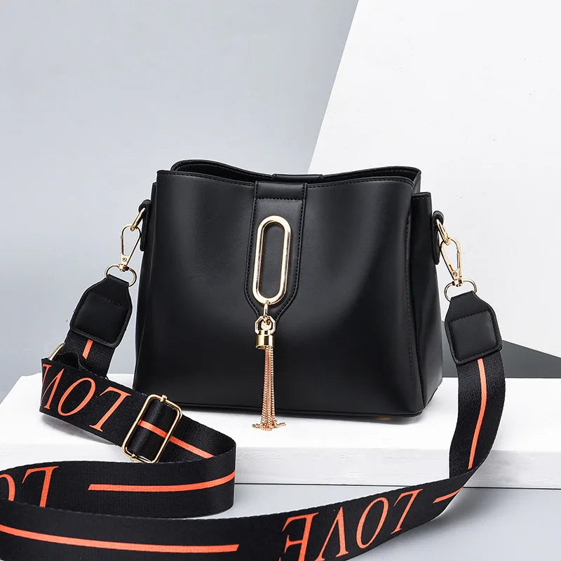 شنطة كتف أنيقة للنساء - 2025 Newest Fashion PU Leather High Qual