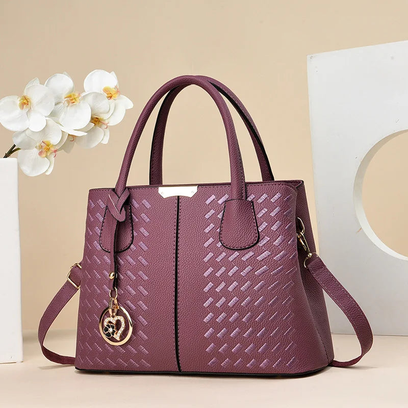 شنطة كتف ترند للنساء - 2023 Latest Fashion Tote Bags Women Hand