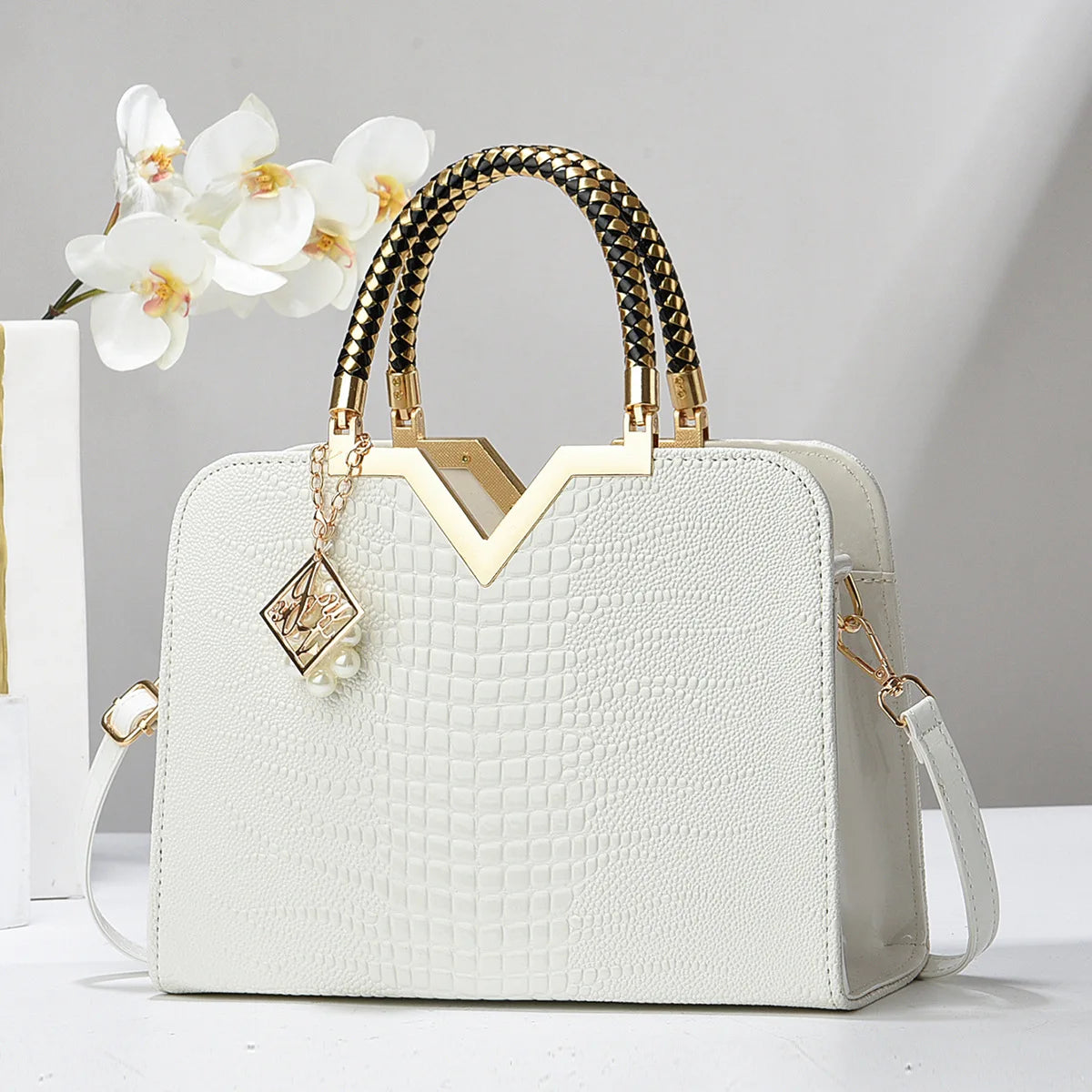 شنطة نسائية أنيقة للنساء - Wholesale in Stock High Quality Bag Mess