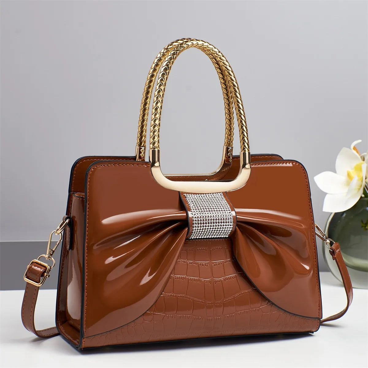 شنطة نسائية كلاسيك للنساء - 2025 Wholesale Pu Leather Glossy Women B