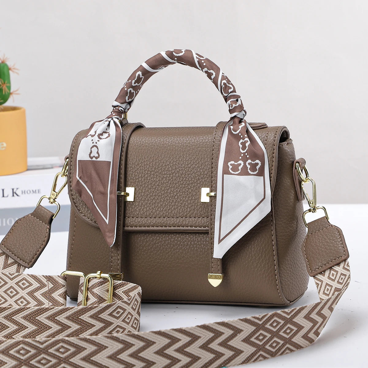 شنطة يد فاخرة للنساء - High Quality Woman Handbag Cheap New Pu