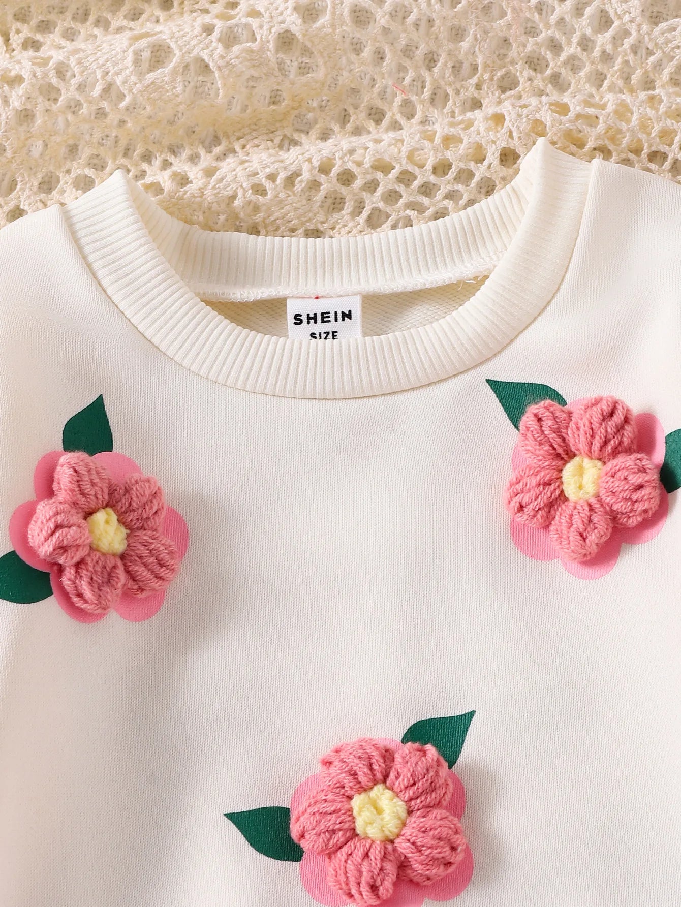 hot selling جديد خريف and شتاء بنات' round neck three-dimensional embroidered flower hoodie solid color pants طقم قطعتين