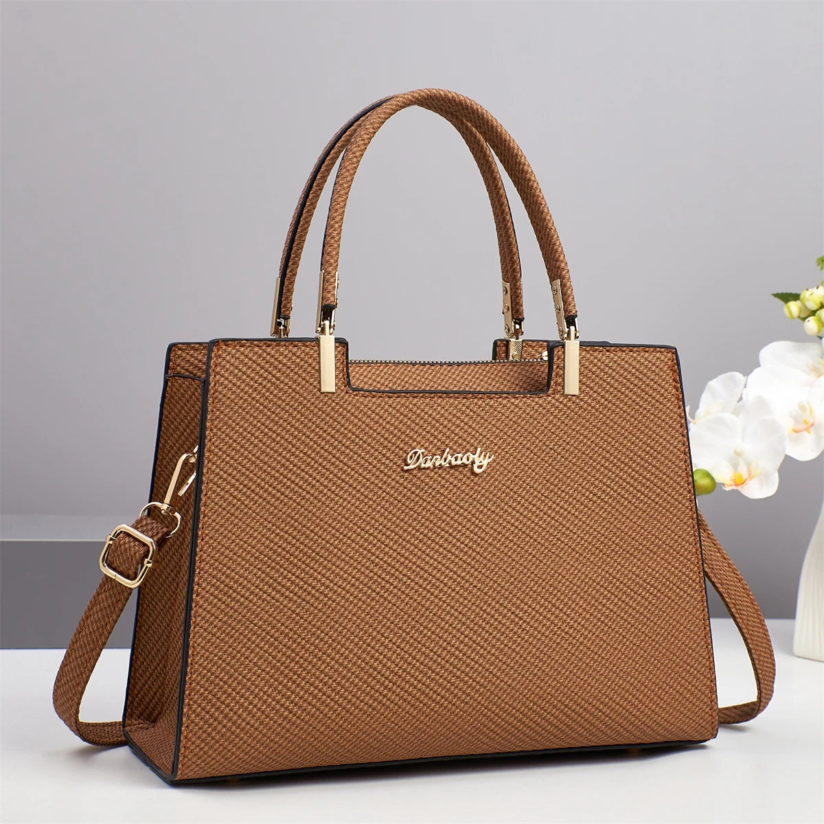 شنطة سهرة مميزة للنساء - Latest Design Hard PU Leather Stylish Ha
