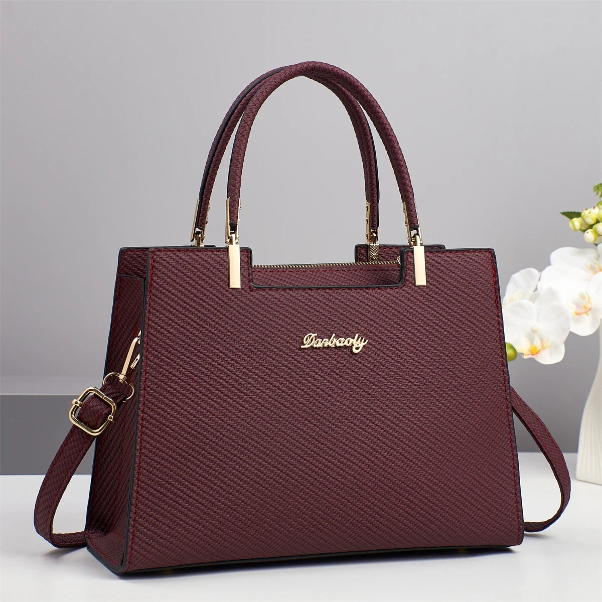شنطة سهرة مميزة للنساء - Latest Design Hard PU Leather Stylish Ha