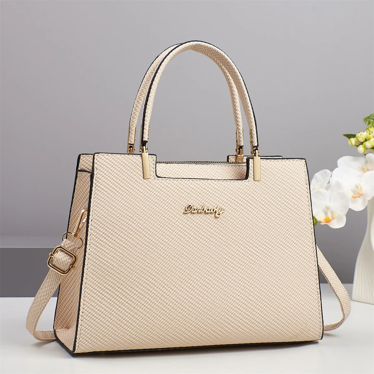 شنطة سهرة مميزة للنساء - Latest Design Hard PU Leather Stylish Ha