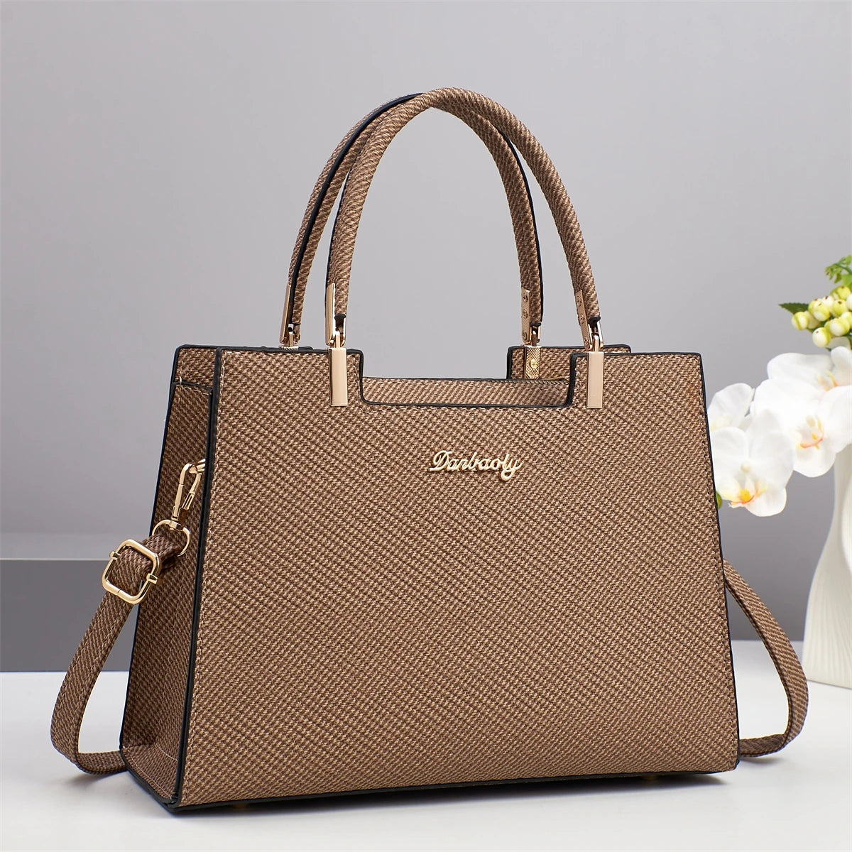 شنطة سهرة مميزة للنساء - Latest Design Hard PU Leather Stylish Ha