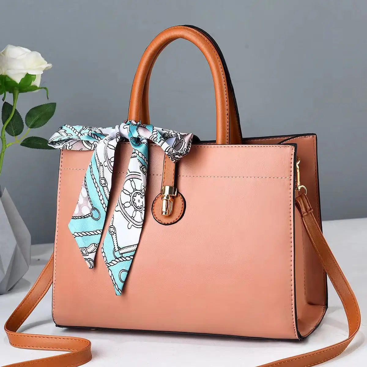 شنطة كروس أنيقة للنساء - Manufacturers Latest Female Bag Fashion
