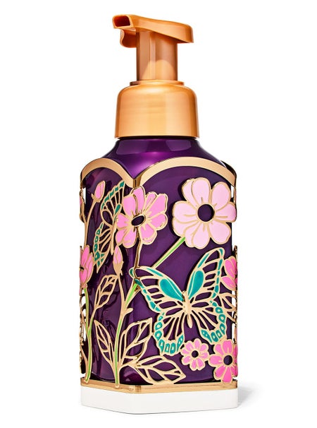 تصميم بشكل فراشات وحديقة Bath & Body Works