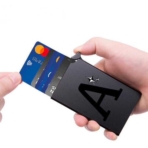 1 قطعة حامل بطاقة عمل من سبائك الألومنيوم الأسود، محفظة رفيعة مع تقنية RFID لمنع الفتح، حقيبة بطاقة ائتمان مضادة للسرقة مع نمط حرف A ونجوم للرجال والنساء